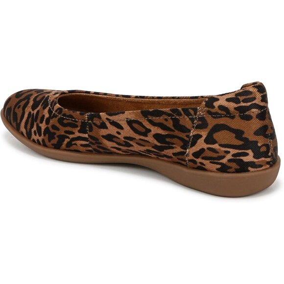 Naturalizer Women's Cheetah Closed Rounded Toe Slip on Flexy Ballet Flat Shoes - Picture 8 of 9
